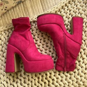 Last chance! Steve Madden Pink Platform “Stassie” Shoes with Chunky Heel